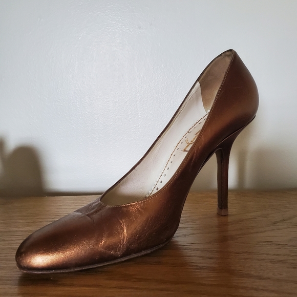 YSL Yves Saint Laurent Bronze Leather Pump with Detachable Leather Bow Size 37 - Picture 14 of 14